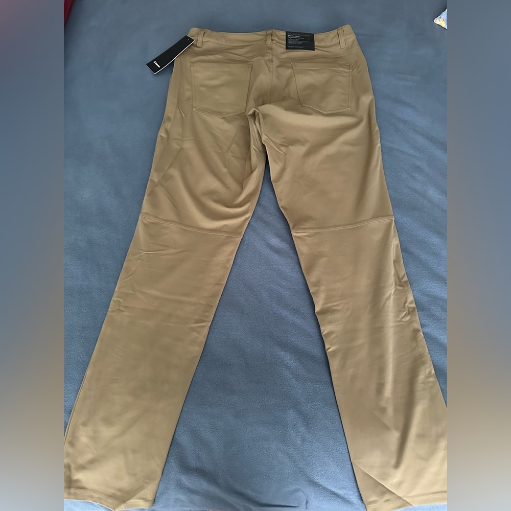 NWT Lululemon pant - ABC Classic-Fit Pant 34"
Warpstreme